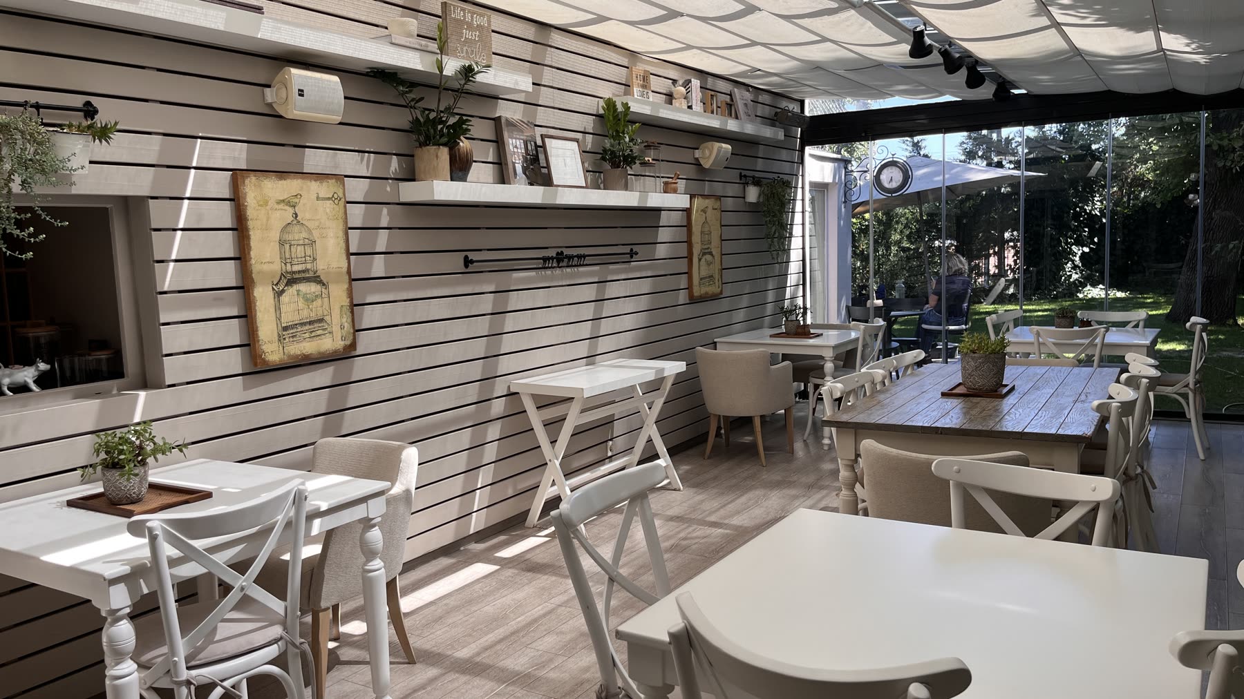 Aydınlık veranda